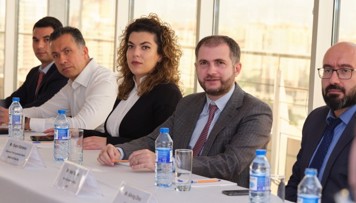 bank-respublika-nin-musahide-surasinin-sedri-aib-in-vitse-prezidenti-ile-gorusub